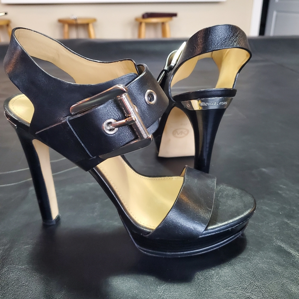 Stunning Michael Kohrs High 👠👠👠